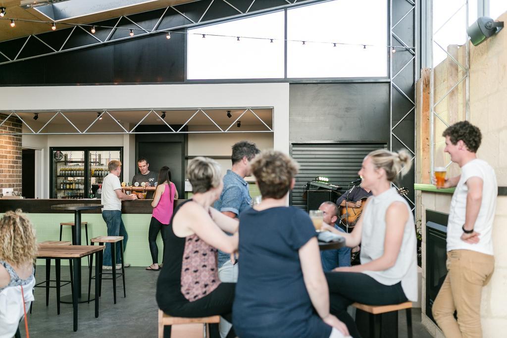 The Cally Hotel Warrnambool Bagian luar foto