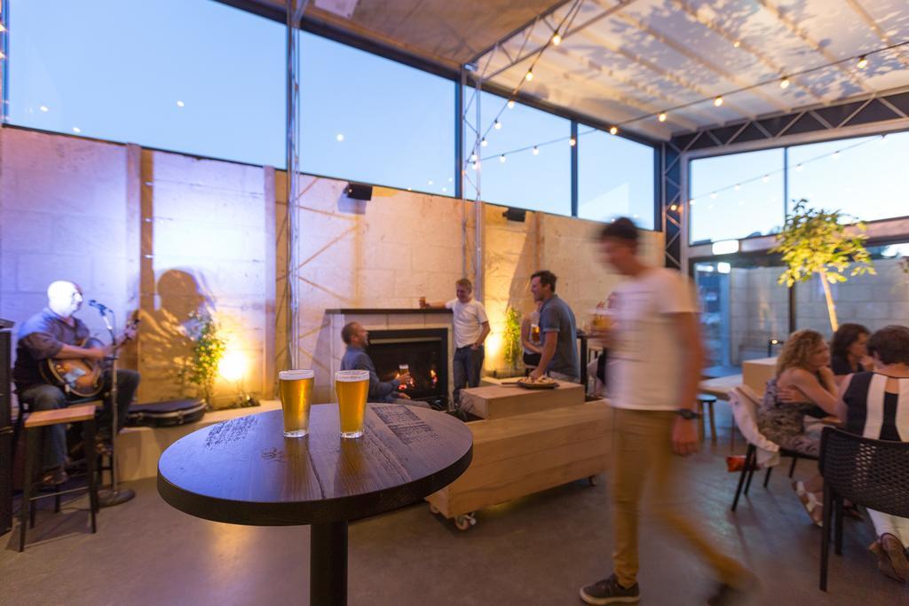 The Cally Hotel Warrnambool Bagian luar foto