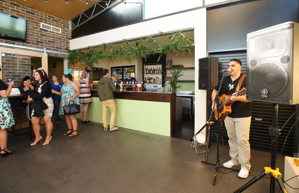 The Cally Hotel Warrnambool Bagian luar foto