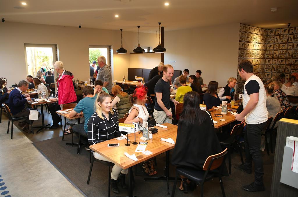 The Cally Hotel Warrnambool Bagian luar foto